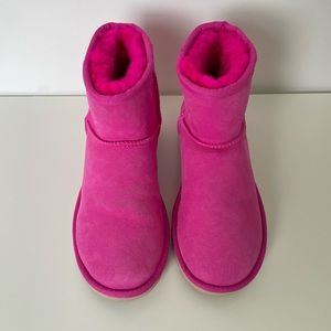 Ugg Classic Mini in Hot Pink Rose Size 7